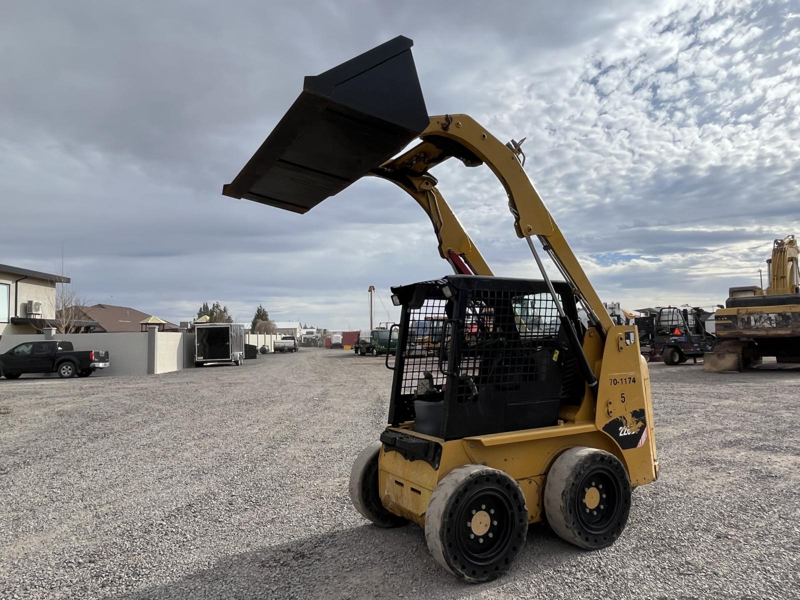 ./imagenes/INVOICE/2019/16885/MINICARGADOR CATERPILLAR 226B3 (4).JPG